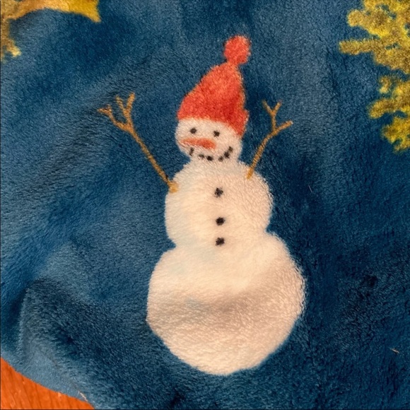 Rae Dunn merry Christmas throw blanket holiday snowman - Picture 5 of 6